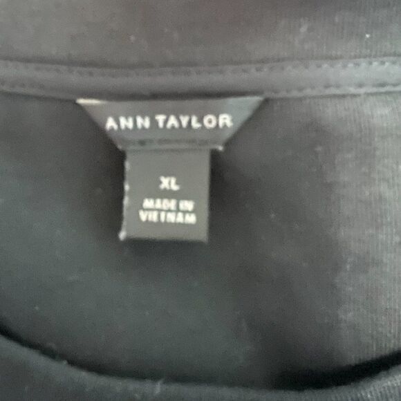 Ann Taylor Embroidered Pullover Sweatshirt Size XL - Picture 4 of 5